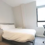 4 Bedroom Flat At Fitzhardinge House Apartment Bristol