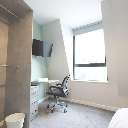 Apartament 4 Bedroom Flat At Fitzhardinge House