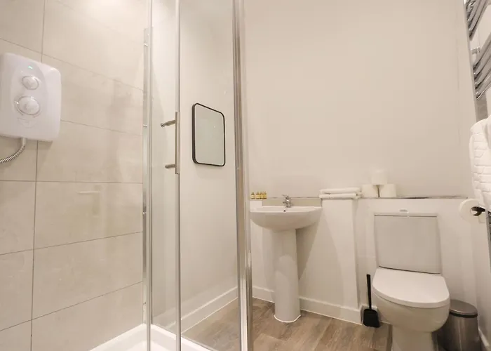 4 Bedroom Flat At Fitzhardinge House *