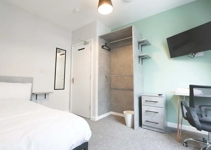 4 Bedroom Flat At Fitzhardinge House Apartment