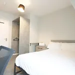 4 Bedroom Flat At Fitzhardinge House Apartamento