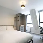 4 Bedroom Flat At Fitzhardinge House * Bristol