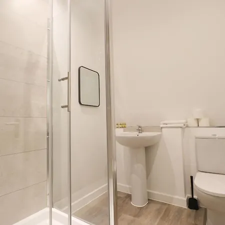 4 Bedroom Flat At Fitzhardinge House *