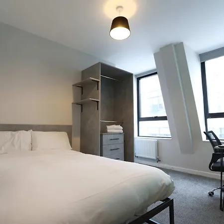 4 Bedroom Flat At Fitzhardinge House *