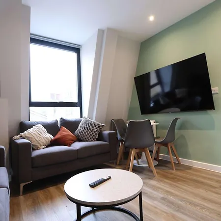 4 Bedroom Flat At Fitzhardinge House *