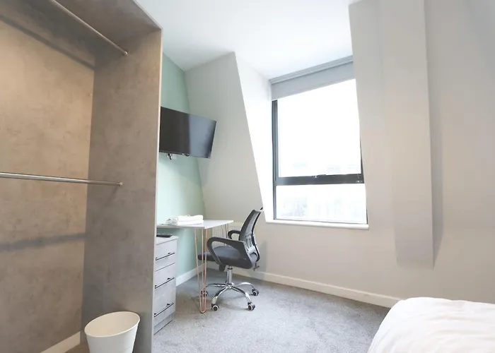 Apartament 4 Bedroom Flat At Fitzhardinge House